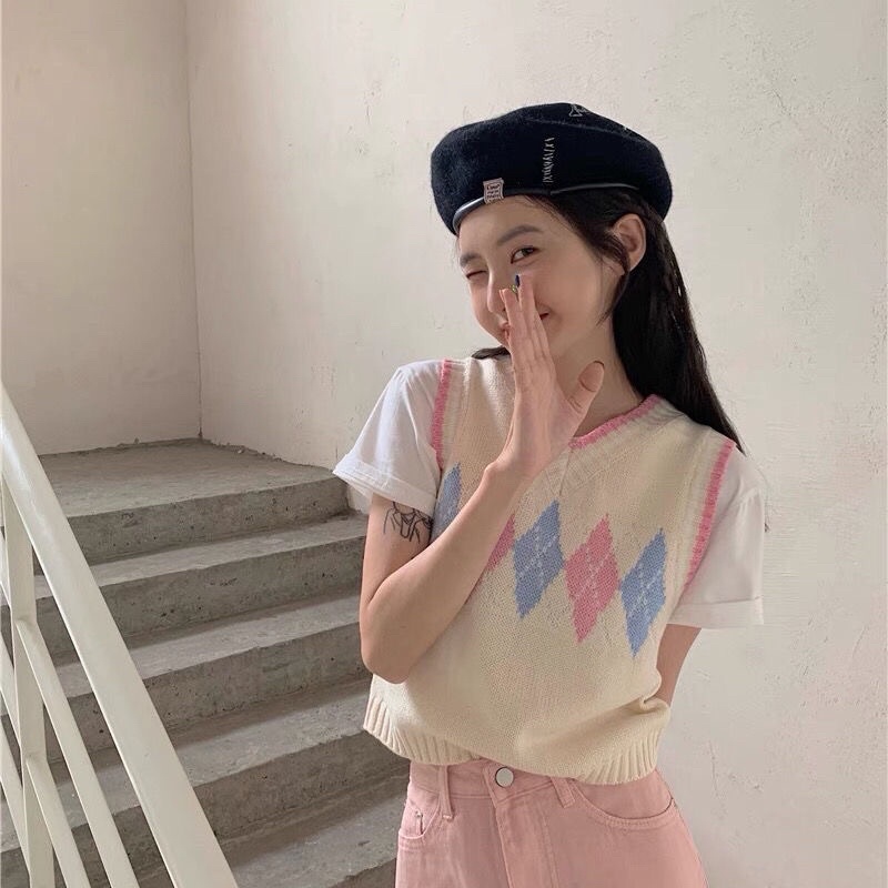 Áo Gile Len Cộc Tay Dáng Croptop Họa Tiết Hình Thoi Viền Hồng