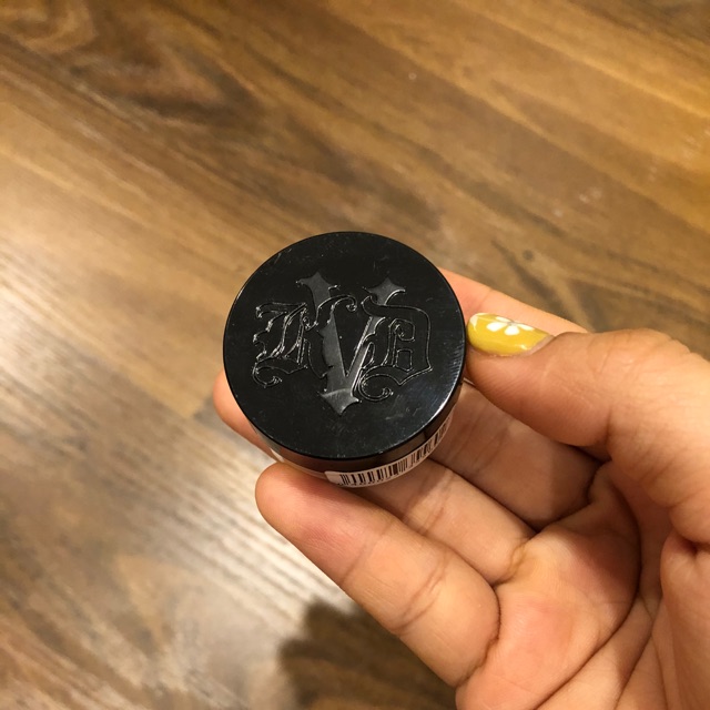 phấn phủ setting kiềm dầu Kat Von D lock it mini