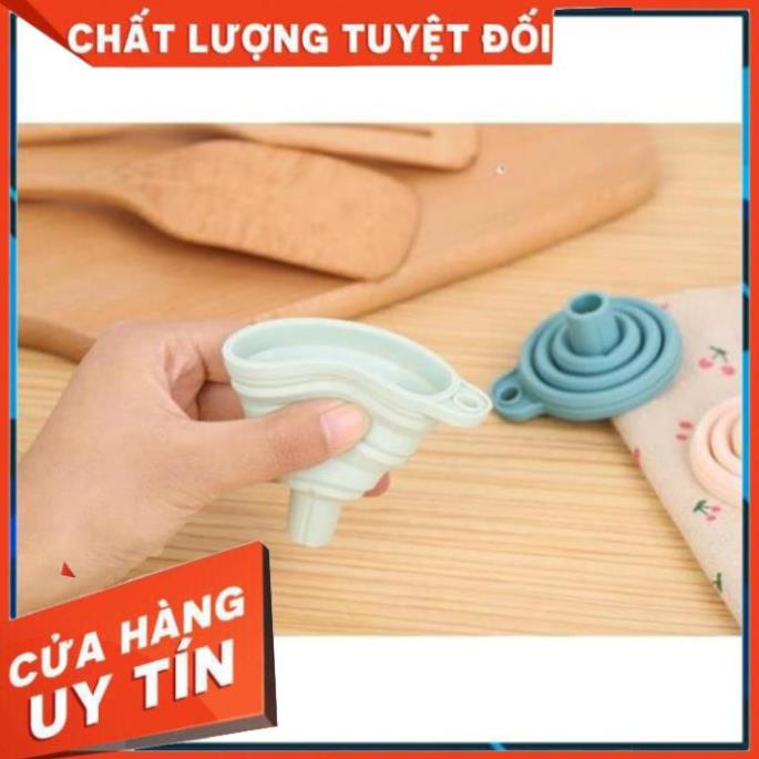 Hot - Phễu Silicon Gấp Gọn Tiện Lợi