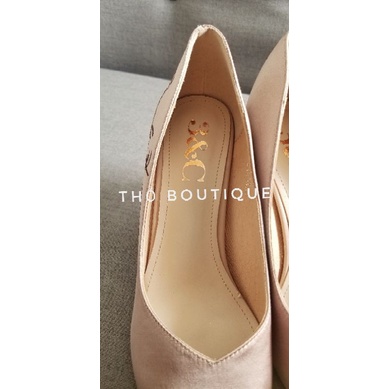 Giày cao gót 3&C thêu chữ lụa satin màu hồng nude 7cm size 38