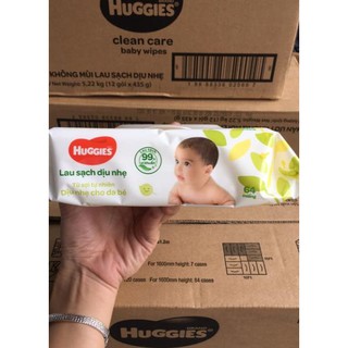 (Grab/Now) Khăn Giấy Ướt Em Bé Huggies (Bịch 64 miếng)