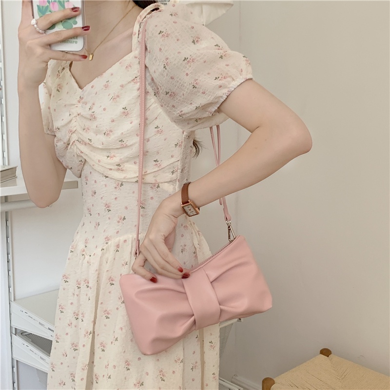 Túi đeo chéo IELGY hình nơ đính ngọc trai phối dây xích thời trang xinh xắn cho nữ