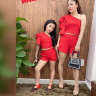 Đầm lệch vai bé gái