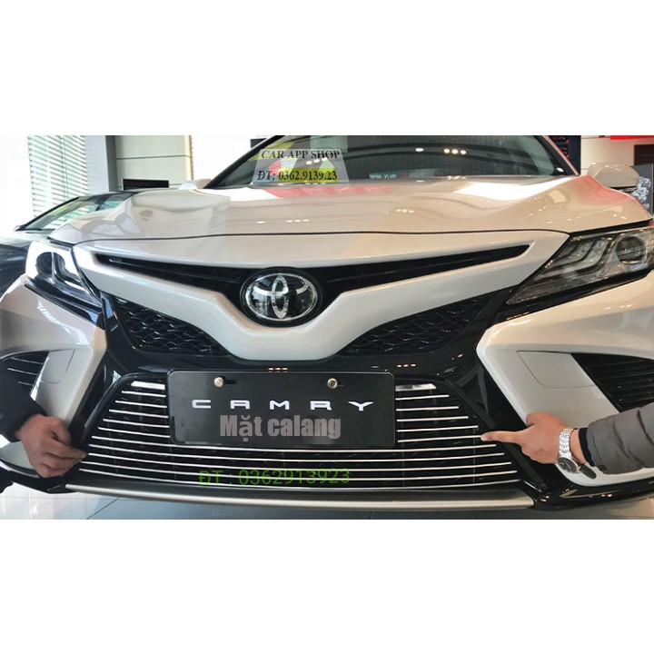 Mặt calang Toyota Camry XSE 2018 bản Mỹ  hợp kim sáng bóng