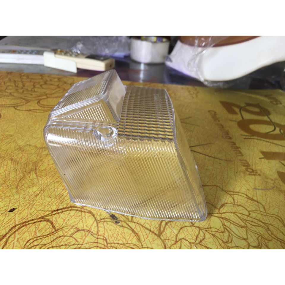 Chụp láy nhựa trắng cho cub đèn vuông