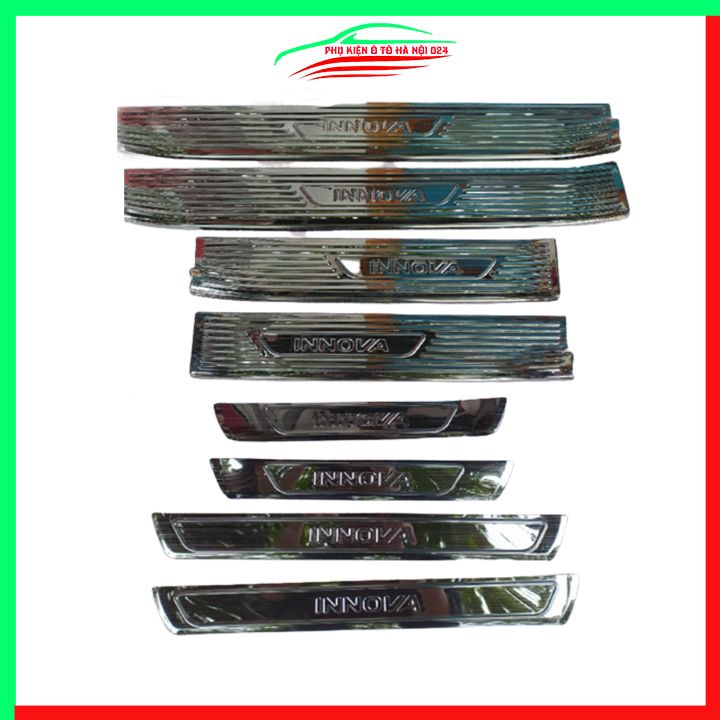 Ốp bậc cửa nẹp bước chân TITAN ô tô Innova 2017-2019 chống trầy bảo vệ xe