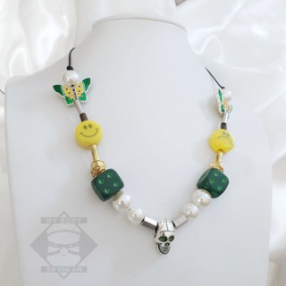 Vòng cổ Smiley xanh lá.