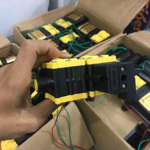 Bộ bơm đôi tăng áp Sinleader 12V. Dùng tưới cây, tưới lan,rửa xe. Bảo hành 6 tháng