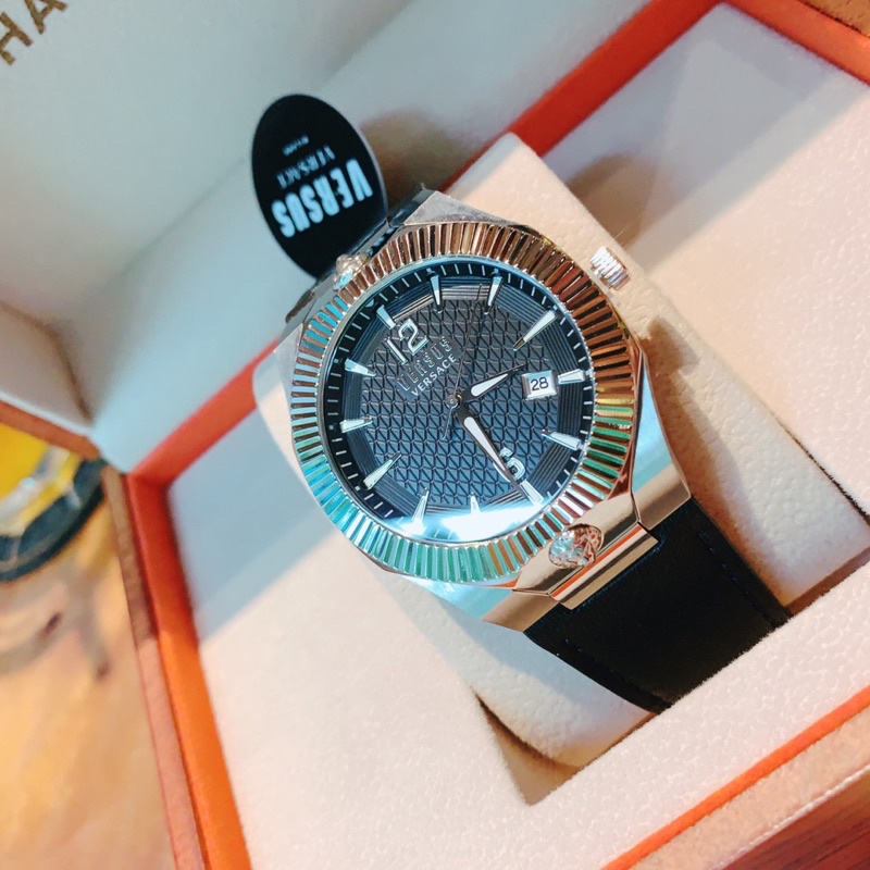 Đồng hồ nam Versus, kích thước 42mm