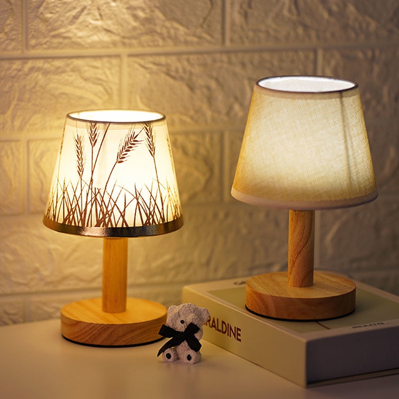 Đèn đầu Giường Phòng Ngủ đế Gỗ Chắc Chắn Đèn Ngủ LED Phong Cách Bắc Âu Đèn Bàn Trang Trí Tiết Kiệm Năng Lượng Bảo Vệ Mắt Đèn Ngủ