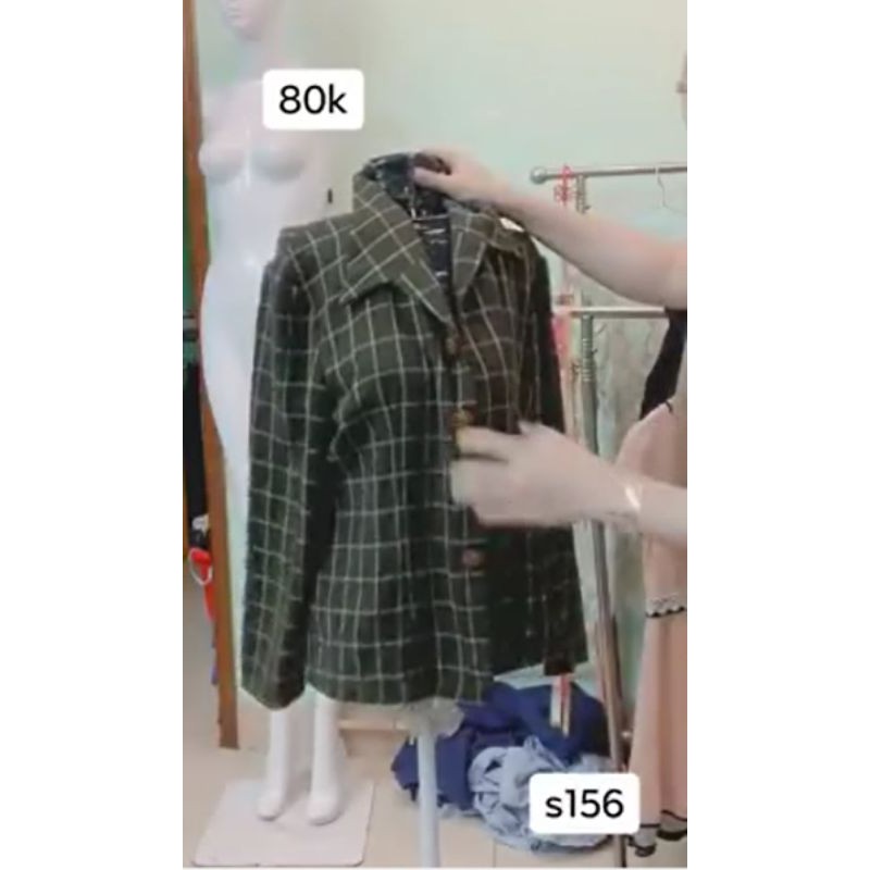 áo khoác màu rêu kẻ caro. S156