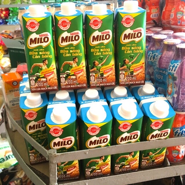 HỘP 200ml SỮA MILO LÚA MẠCH BỮA SÁNG cân bằng