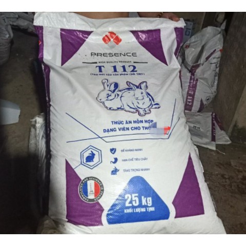 Cám cho thỏ túi chiết 1kg
