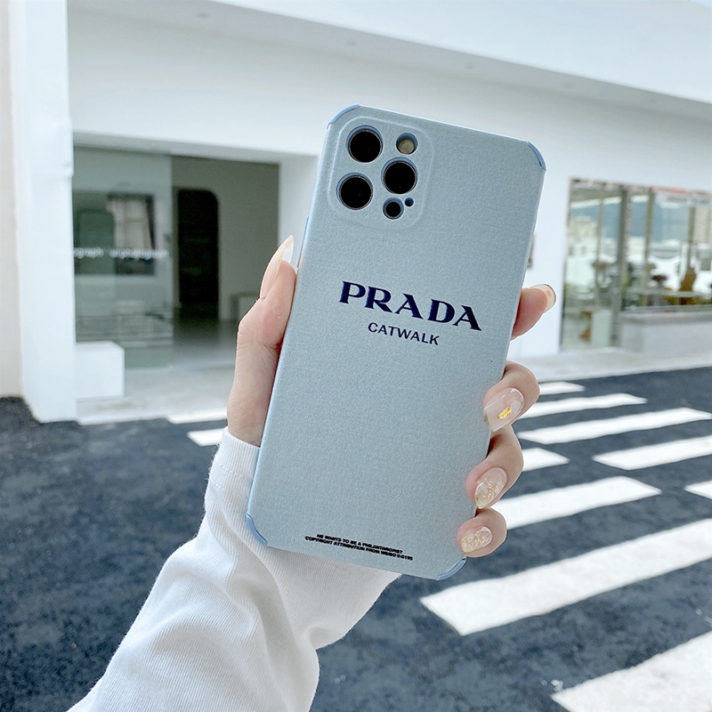 Ốp điện thoại da Prada bảo vệ ống kính máy ảnh cho iPhone 11 12 Pro Max xr xs xmax 8plus 7pprada