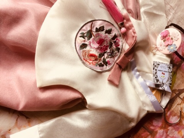 Hanbok cho bé ảnh thật