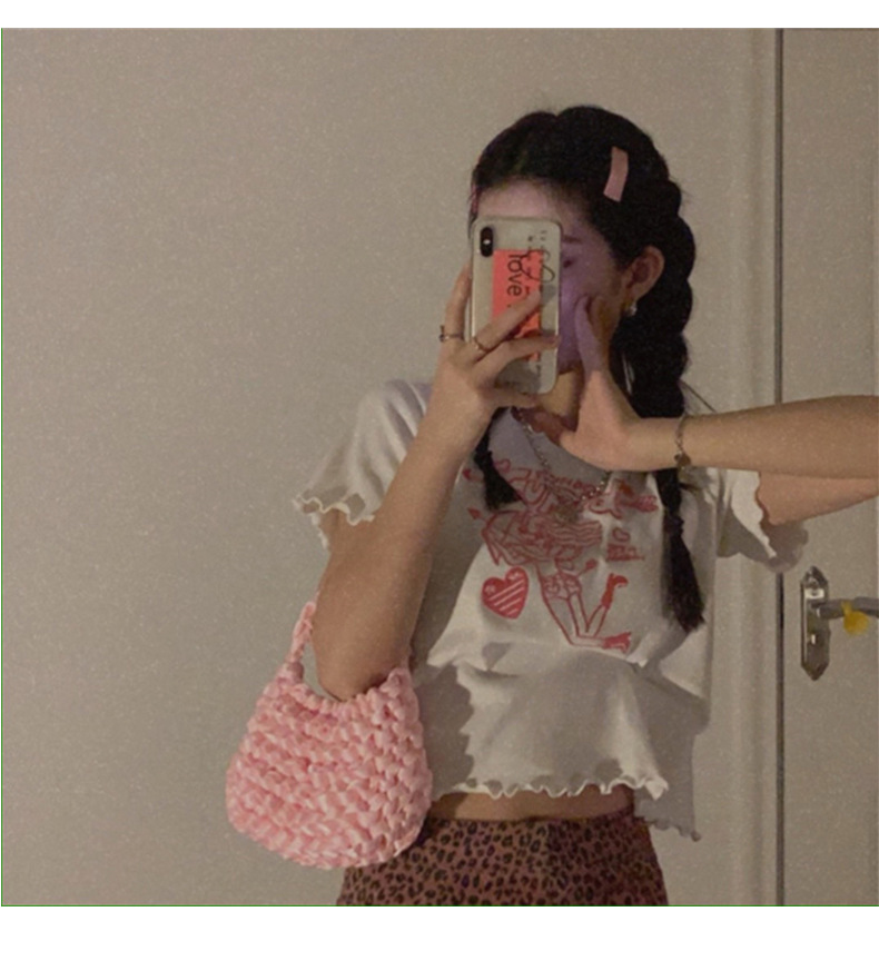 [Mã FAMAYWA giảm 10K đơn 50K] Áo Croptop Tay Ngắn Hoạ Tiết Thêu Phong Cách Hàn Quốc | BigBuy360 - bigbuy360.vn