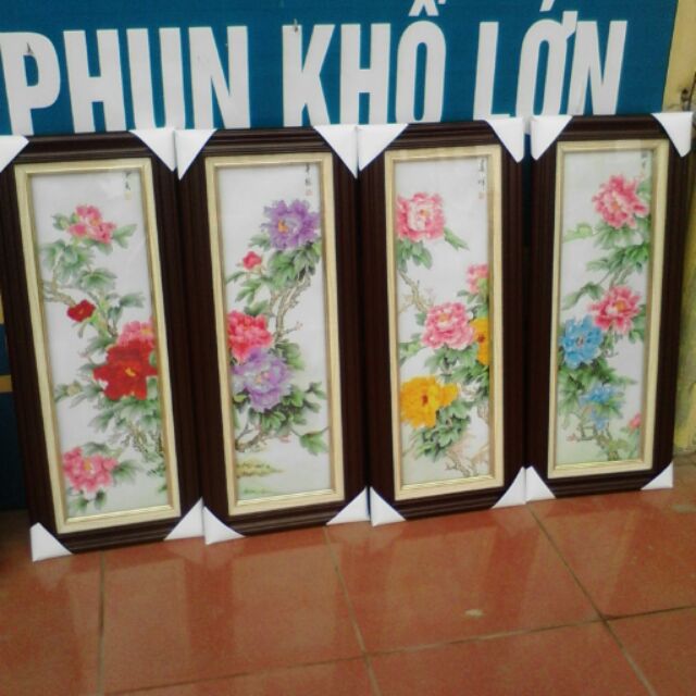 Tranh gắn đá tứ quý