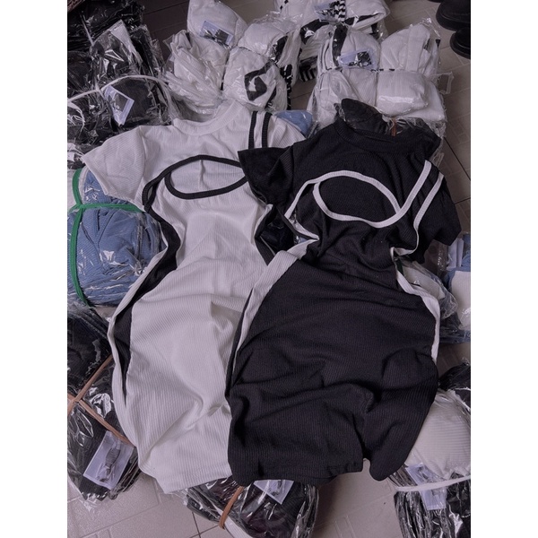 Đầm Polo Body Maxxi Xẻ Vạt Hở Lưng Cột Nơ Tay Ngắn Hàng Chuẩn Chấm Gót