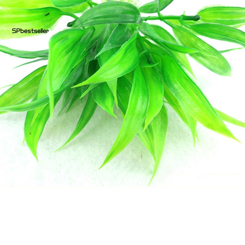 Cây giả sống động trang trí cho bể cá