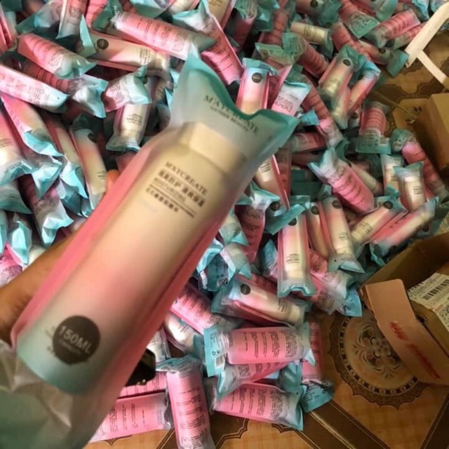 Xịt chống nắng maycreate