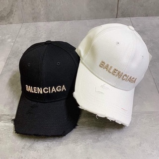 Mũ Balenciaga Rách