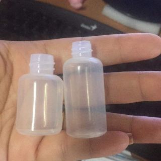 Combo 10 bịch chai nhựa hút máu bầm(Mỗi bịch 100 ống 10 ml) giá 550.000 đồng, dùng trong các spa và viện thẩm mỹ.