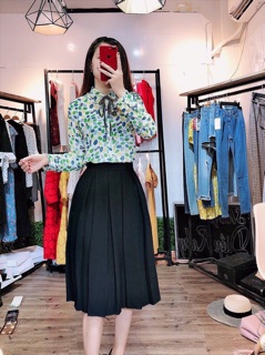 Chân váy xếp ly