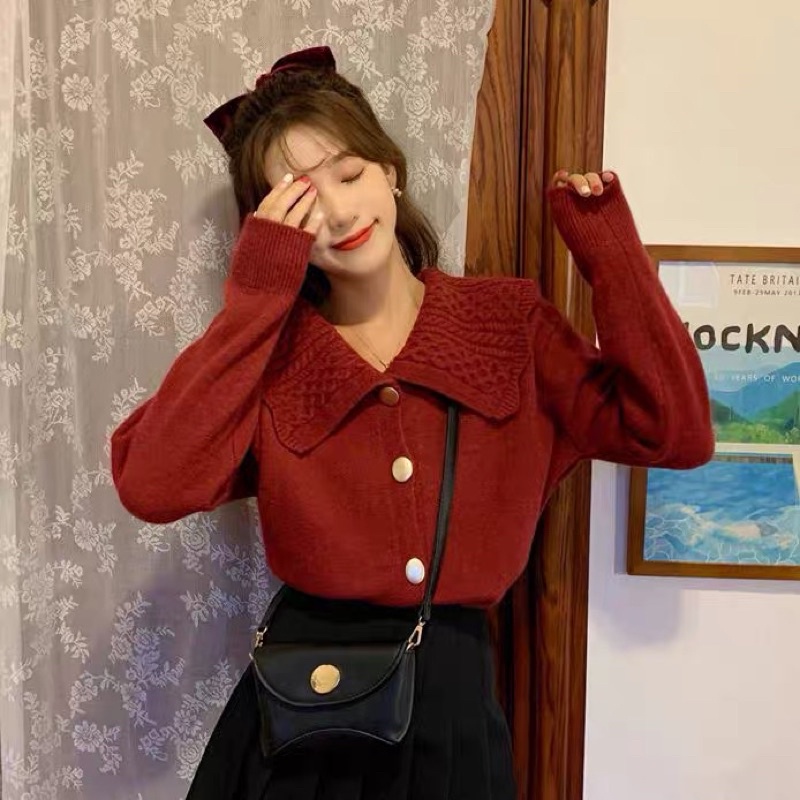 Áo len dày dặn tay dài cổ sen tiểu thư