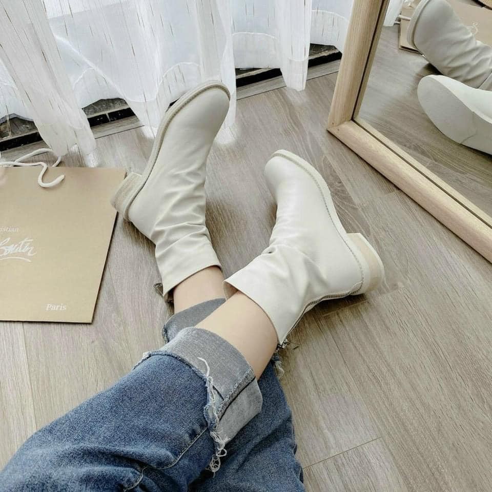 Bốt da nhăn cổ lửng hot trend 3 màu đen -trắng- đỏ | BigBuy360 - bigbuy360.vn