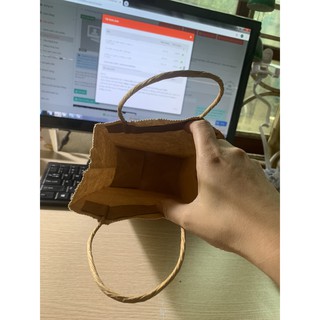 Túi giấy Kraft có quai