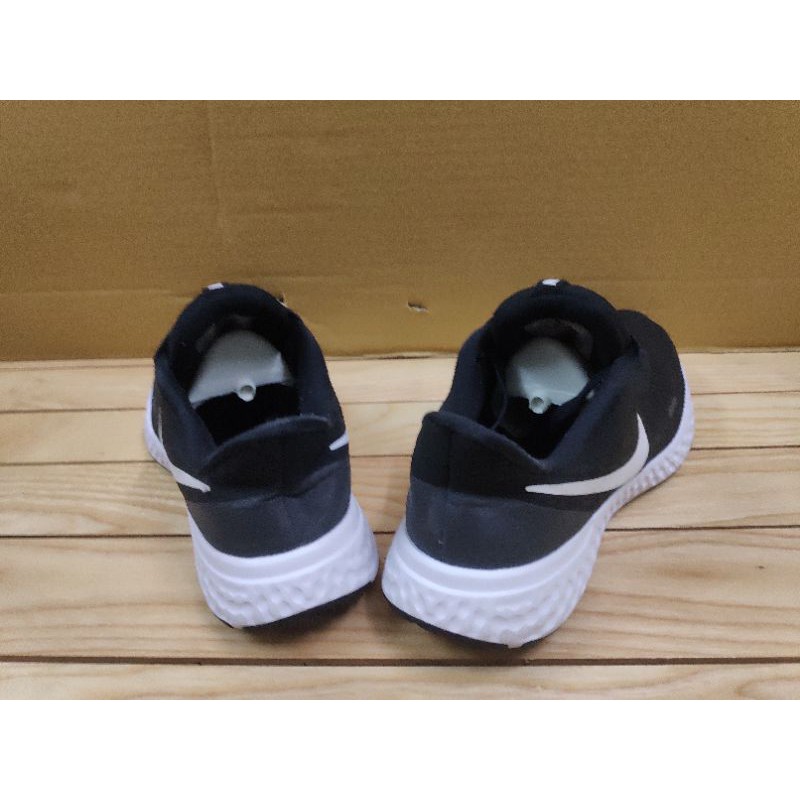 giày running Nike Revolution sz 40 40.5