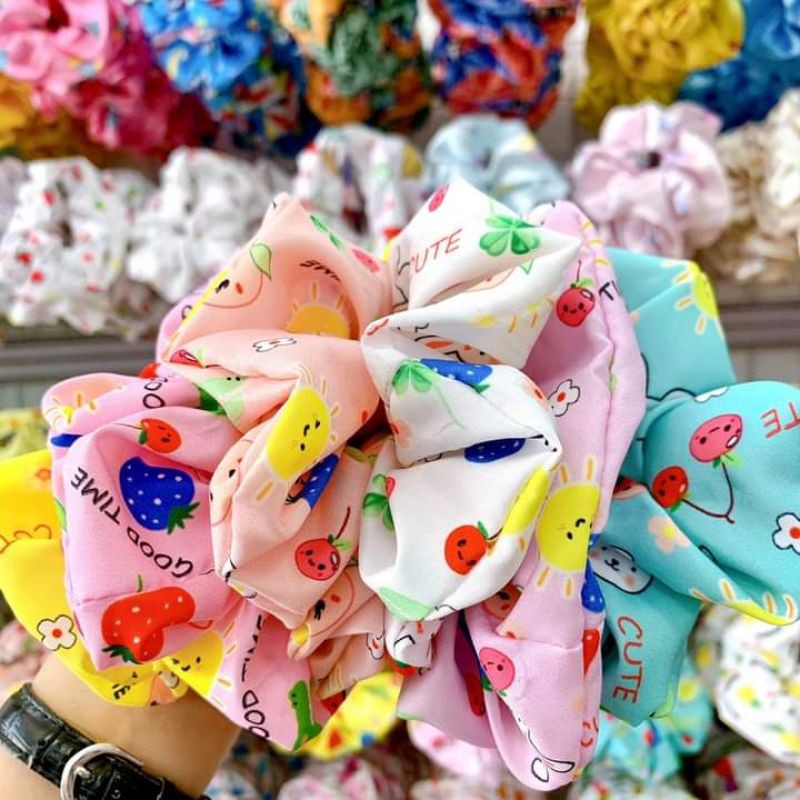 Dây cột tóc scunchies