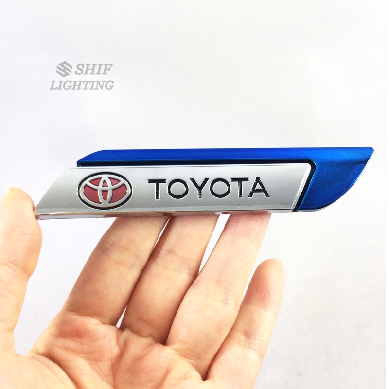 Bộ 2 đề can dán trang trí xe hơi Toyota bằng kim loại