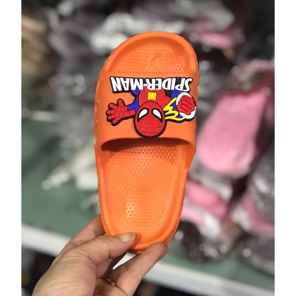 Dép siêu nhân trẻ em