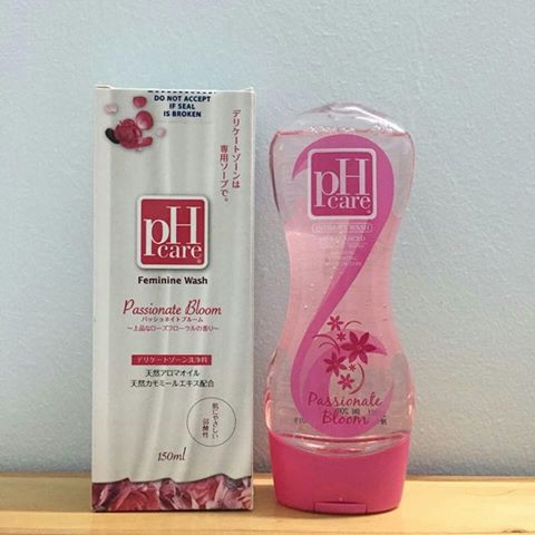 Dung dịch vệ sinh phụ nữ ph care Nhật Bản
