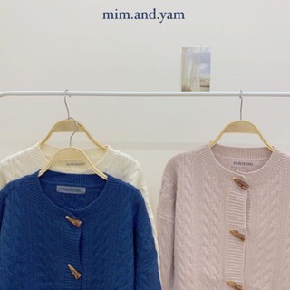 Cardigan len vặn thừng cúc vân gỗ