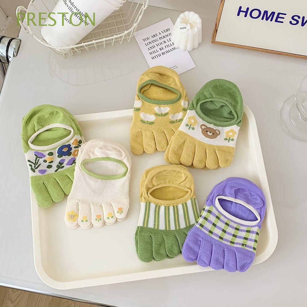 Tất Cotton Xỏ Năm Ngón Chống Trượt Họa Tiết Hoa Dễ Thương