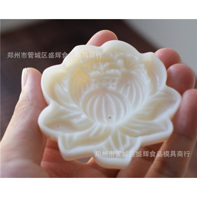 Khuôn trung thu lò xo SEN BÚP 75g