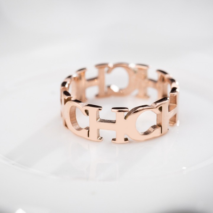 Nhẫn Chữ CH Titan Không Đen TT 1911