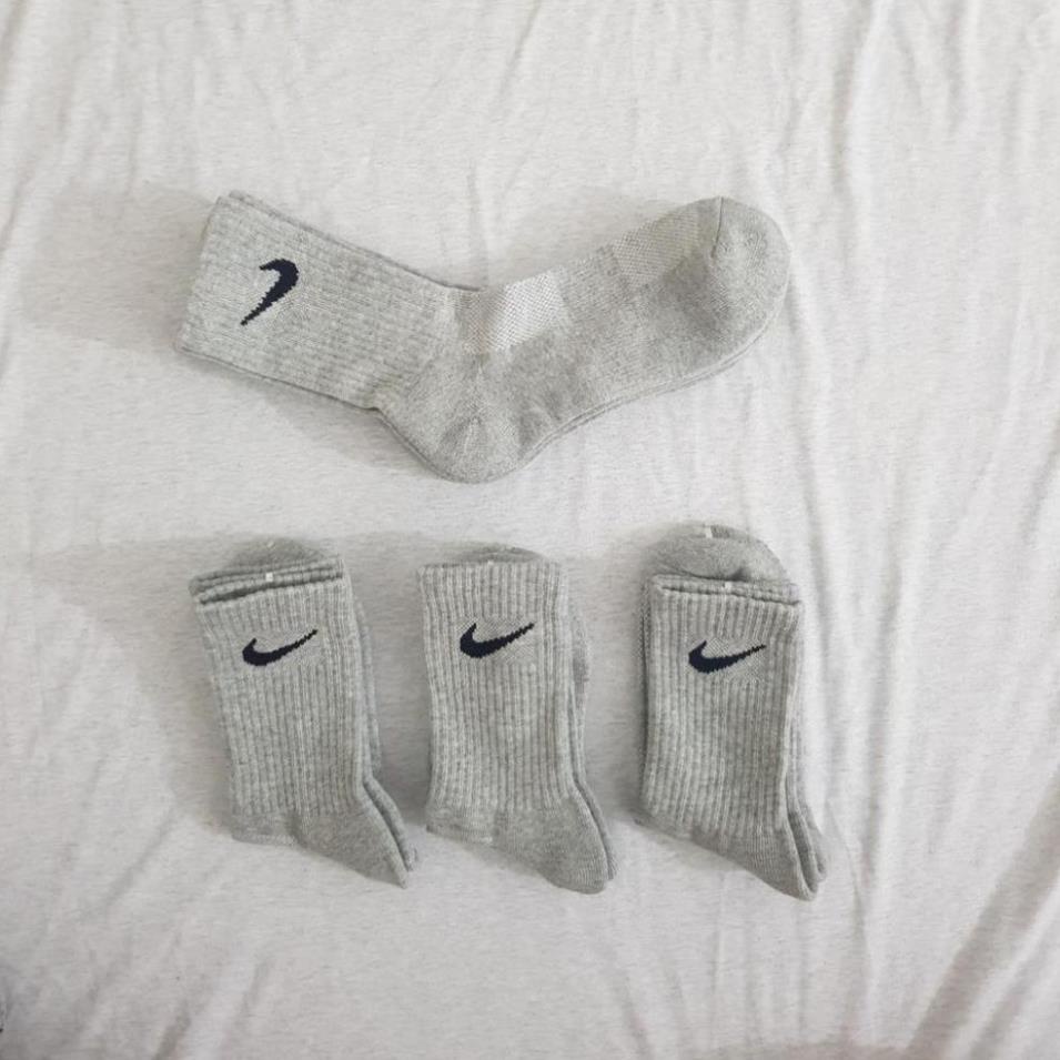 Tất Thể thao cao cổ Nike xám ( hàng chính hãng xuất Nhật ) thấm hút chống hôi chân , tạo độ đệm chân