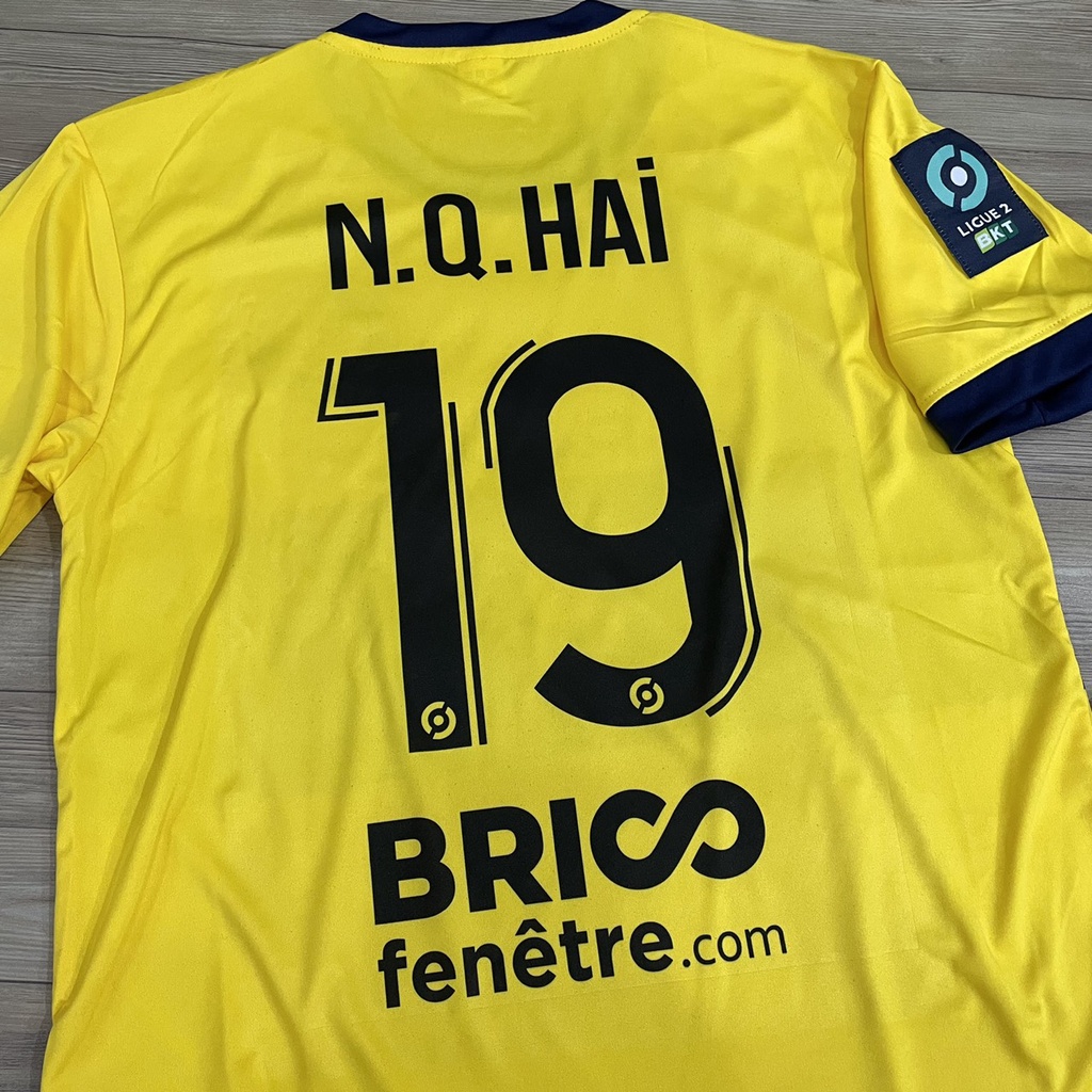 Bộ quần áo bóng đá PauFC vàng in tên Quang Hải JP