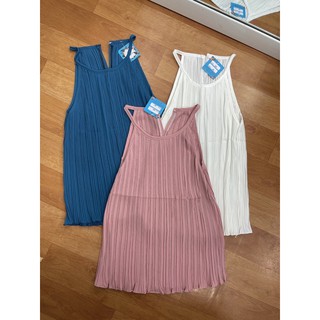 Áo xếp ly cổ yếm