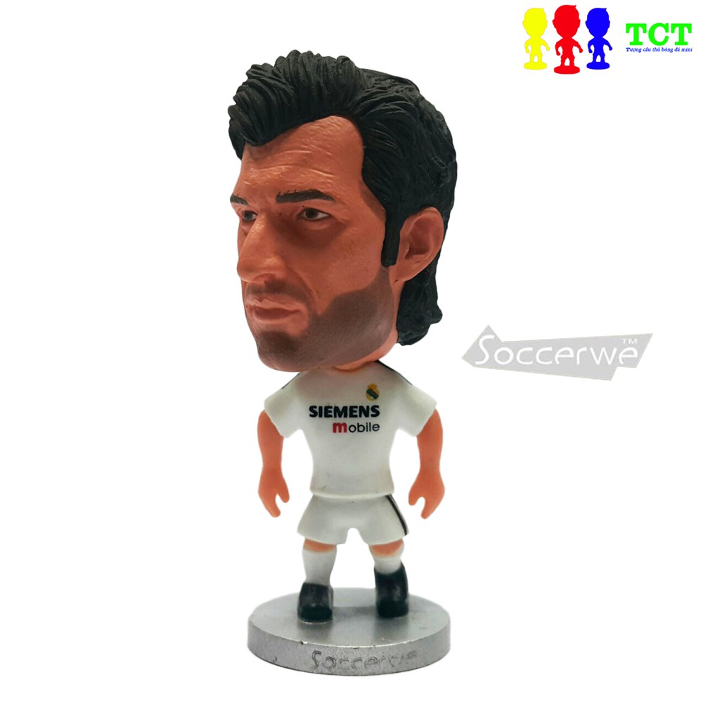 Tượng cầu thủ bóng đá Luis Figo