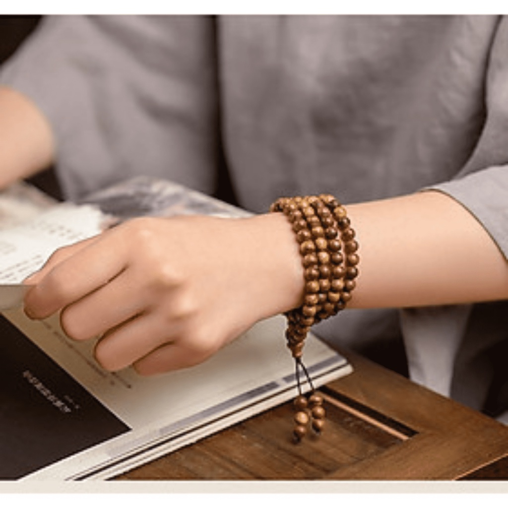 Vòng tay - Vòng trầm hương 108 hạt 100% tự nhiên mang lại may mắn, tài lộc cho nam và nữ