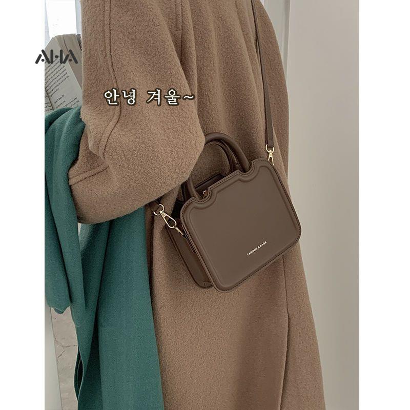 Túi đeo chéo AHA Official phong cách retro cho nữ