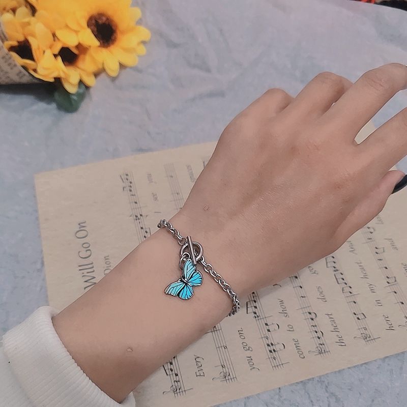 [Mã FAMAYFA giảm 10K đơn 50K] Vòng tay hợp kim gắn hình bướm dễ thương cho nữ | BigBuy360 - bigbuy360.vn