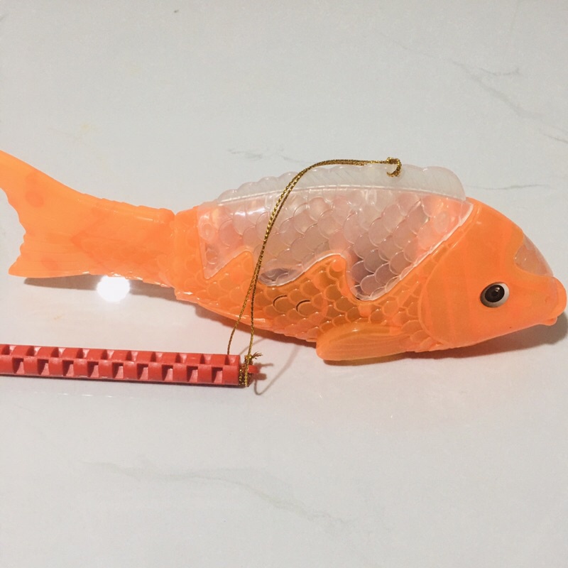 Lồng đèn trung thu, cá chép có nhạc,có đèn. Đồ chơi vui nhộn cho các bé yêu, màu sắc nét, kích thước 22-6-8,5cm