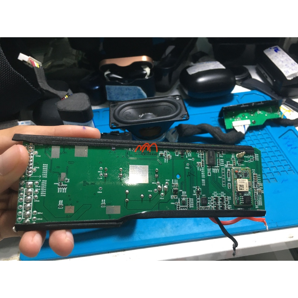 Thay pin loa JBL charge 4 chính hãng