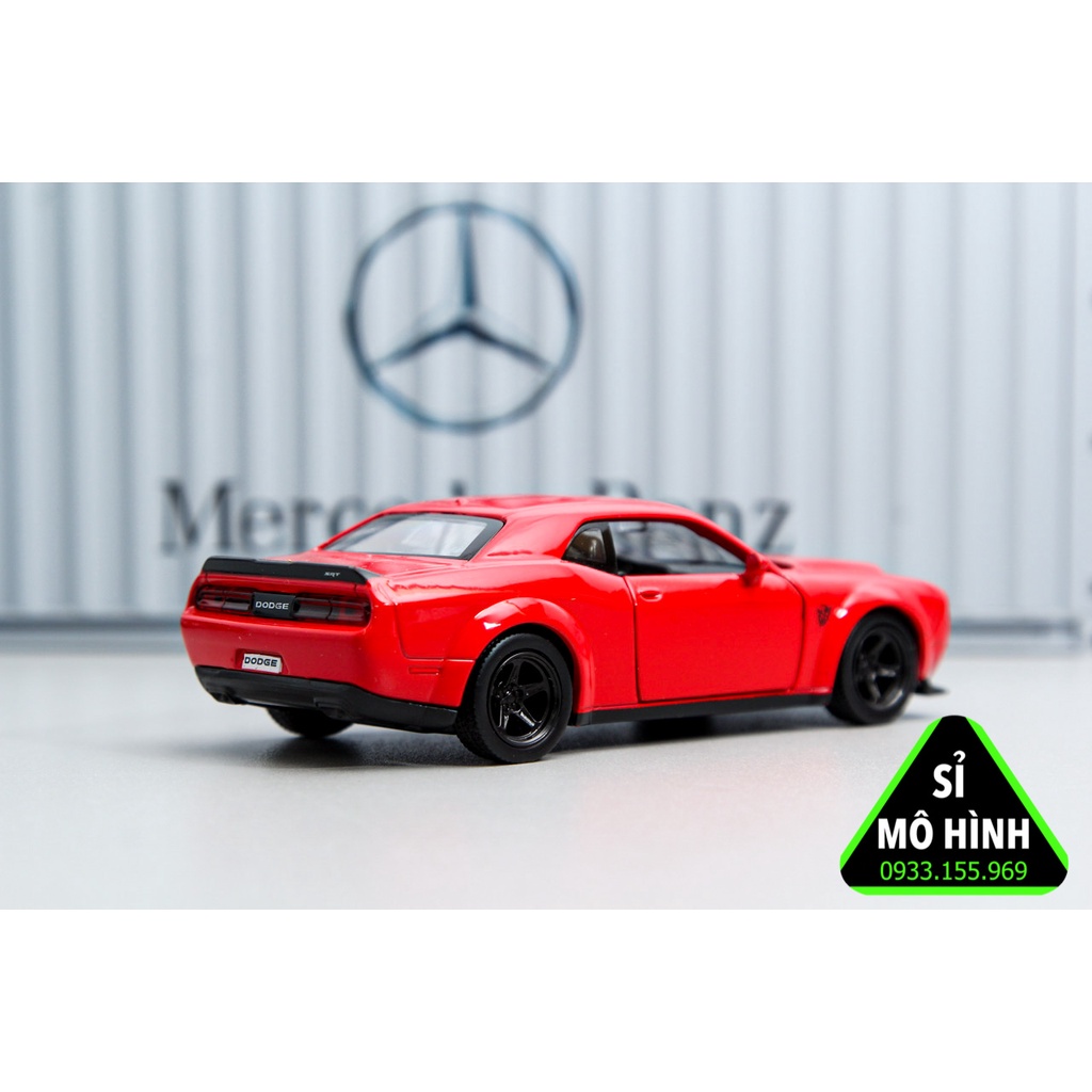Mô hình xe ô tô Dodge Challenger 1:36