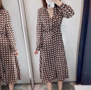 VÁY SƠ MI XOÈ CỔ V MANGO